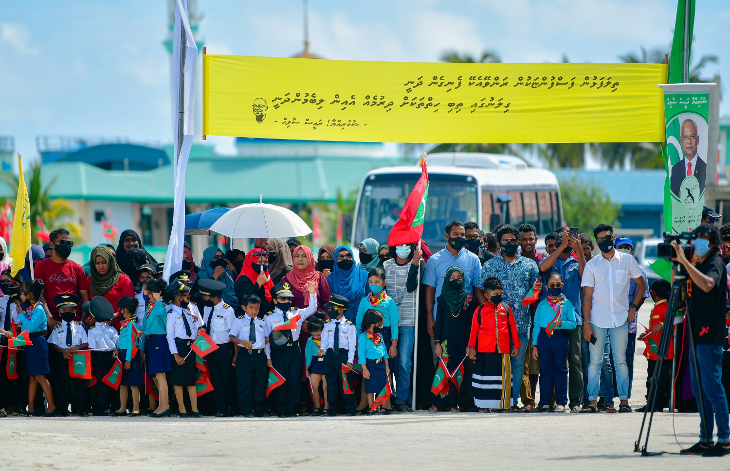 ހޯރަފުށި: ނޮވެމްބަރު 19، 2020- ރިއާސީ ކެމްޕޭންގައި ވެވަޑައިގަތް ވައުދާ އެއްގޮތަށް ހޯރަފުށީގައި ސަރުކާރުން ހެދި   އެއާޕޯޓް ރަސްމީކޮށް ހުޅުވުން. .-- ފޮޓޯ: އަހުމަދު އަވްޝަން/މިހާރު