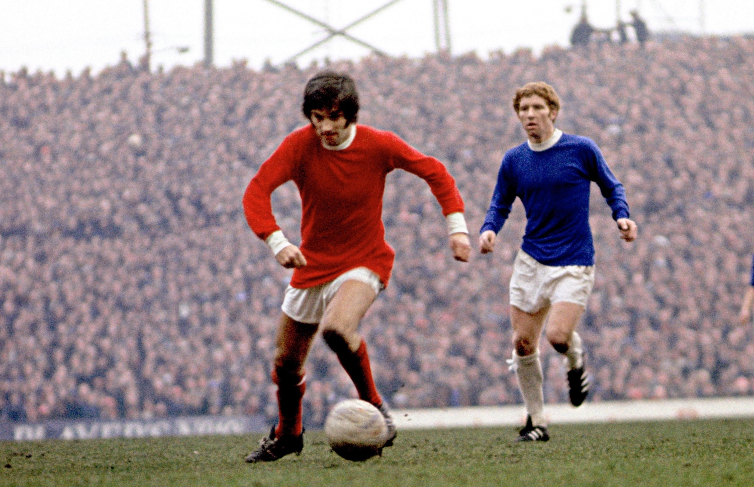 ޔުނައިޓެޑްގެ މެޗެއްގެ ތެރެއިން ބެސްޓް ބޯޅަ ހިފައިގެން.-