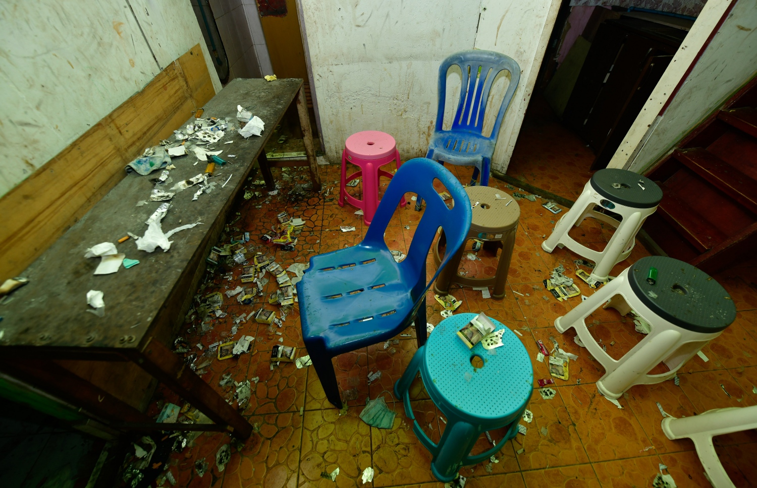 އައްޑާއެއްގައި، މަސްތުވާތަކެތި ބޭނުންކޮށް، ތަން ގޮނޑުވެފައި. .-- ފޮޓޯ: ނިޝާން އަލީ/ މިހާރު