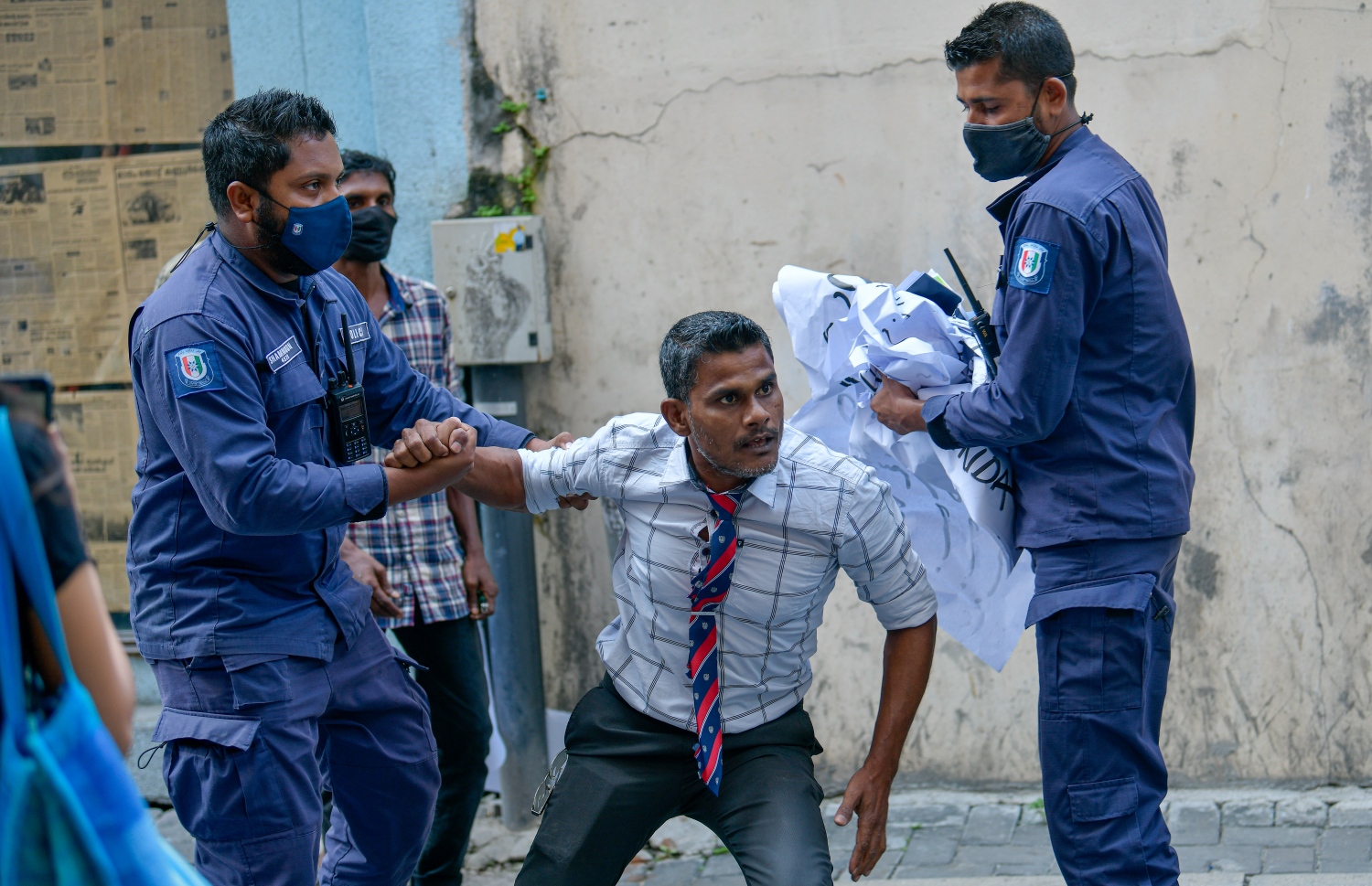 އެންޑީއޭ ރިފޯމްކުރަން ގޮވާލައި އެ އެޖެންސީ ކައިރީގައި މިއަދު ބޭއްވި އެއްވުމުގައި އީސަ ބައިވެރިވަނީ- ފޮޓޯ: އަހުމަދު އަވްޝަން/ މިހާރު