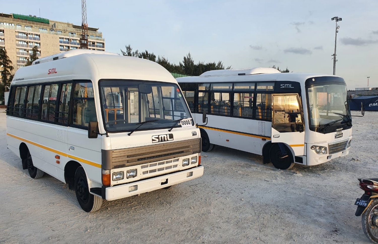 ކުޅުދުއްފުއްޓާއި ހަނިމާދު އަށް ގެނައި ދެ ބަސް އަލުން މަރާމާތުކޮށްފައި. --ފޮޓޯ/ފަޔަ ޕްރޯ މޯލްޑިވްސް