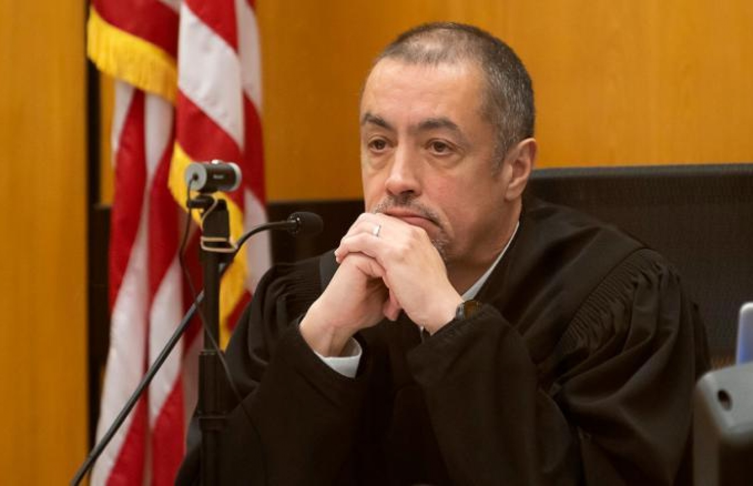 ރޯއި އަށް ހުކުމް އިއްވި ފަނޑިޔާރު.