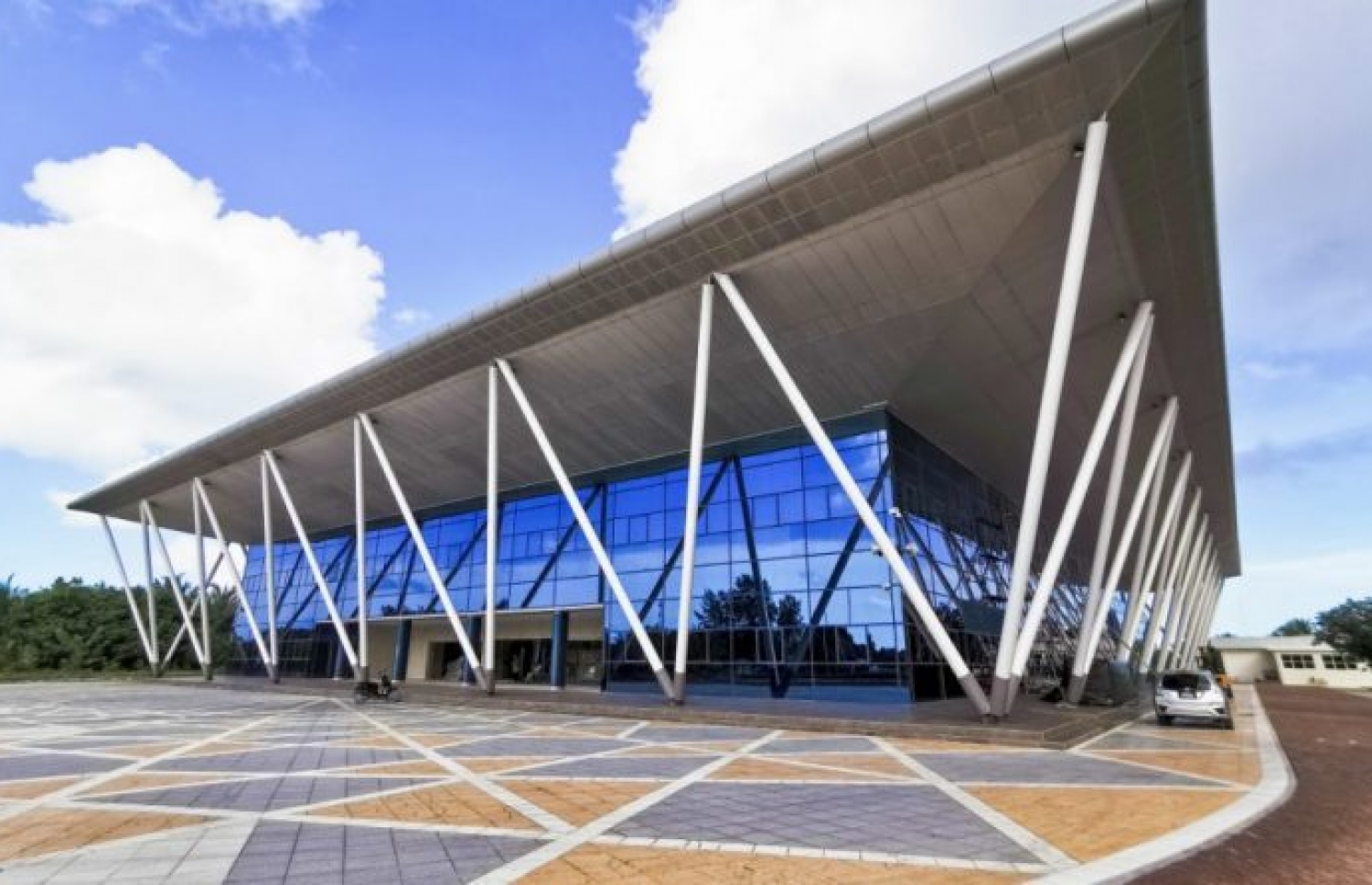 އައްޑޫ އިކުއަޓޯރިއަލް ހޮސްޕިޓަލް: ކައުންސިލުން ނެގި ގޯތިތަކަކީ މި ހޮސްޕިޓަލް ކައިރީގައިވާ ގޯތިތަކެއް -- މިހާރު ފޮޓޯ