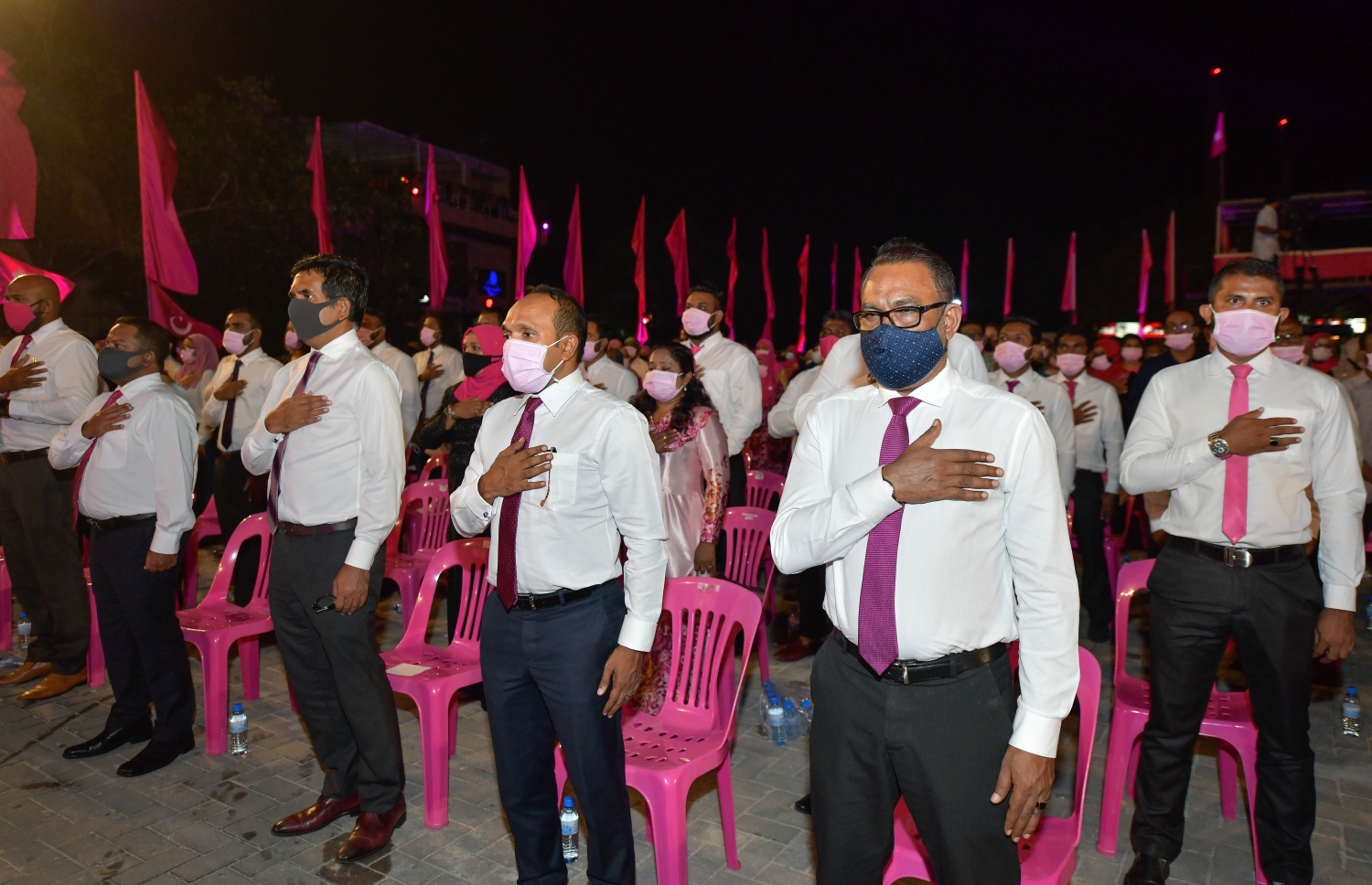 މާލެ: ޑިސެމްބަރު 26، 2020- އިދިކޮޅު ޕީޕީއެމް/ޕީއެންސީން ކާނިވާ ސަރަހައްދުގައި ބޭއްވި "ވިސްނާ" ޖަލްސާގެ ތެރެއިން.---ފޮޓޯ: ނިޝާން އަލީ/މިހާރު