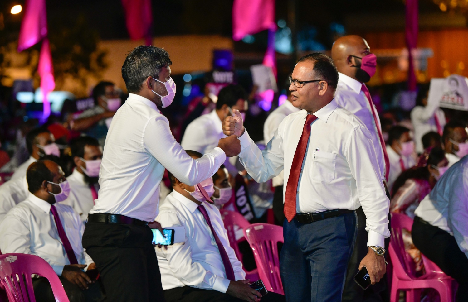 މާލެ: ޑިސެމްބަރު 26، 2020- އިދިކޮޅު ޕީޕީއެމް/ޕީއެންސީން ކާނިވާ ސަރަހައްދުގައި ބޭއްވި "ވިސްނާ" ޖަލްސާގެ ތެރެއިން.---ފޮޓޯ: ނިޝާން އަލީ/މިހާރު