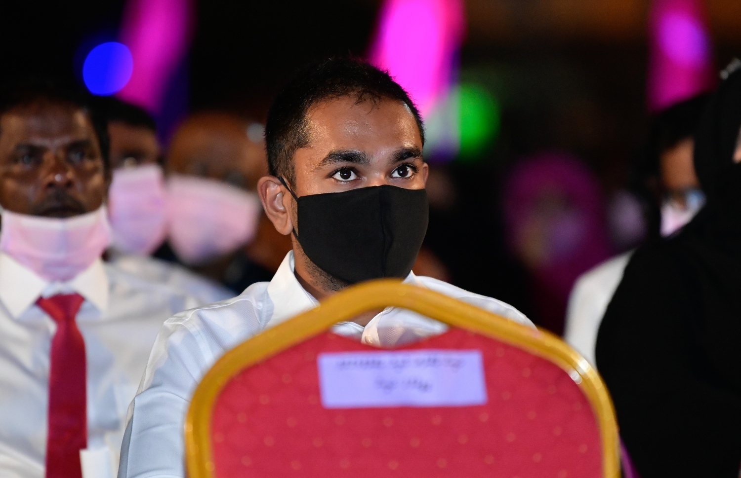 މާލެ: ޑިސެމްބަރު 26، 2020- އިދިކޮޅު ޕީޕީއެމް/ޕީއެންސީން ކާނިވާ ސަރަހައްދުގައި ބޭއްވި "ވިސްނާ" ޖަލްސާގެ ތެރެއިން.---ފޮޓޯ: ނިޝާން އަލީ/މިހާރު