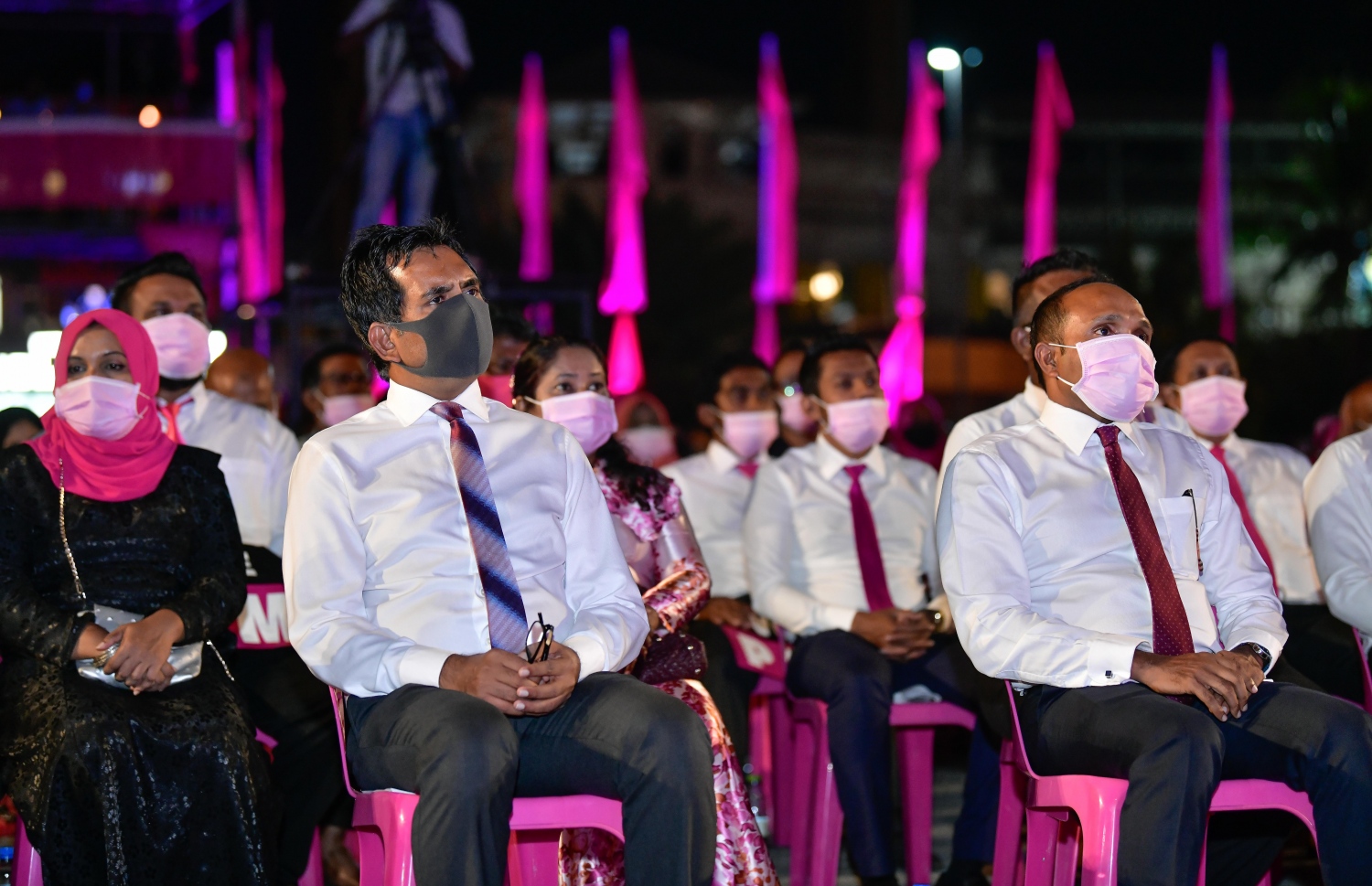 މާލެ: ޑިސެމްބަރު 26، 2020- އިދިކޮޅު ޕީޕީއެމް/ޕީއެންސީން ކާނިވާ ސަރަހައްދުގައި ބޭއްވި "ވިސްނާ" ޖަލްސާގެ ތެރެއިން.---ފޮޓޯ: ނިޝާން އަލީ/މިހާރު