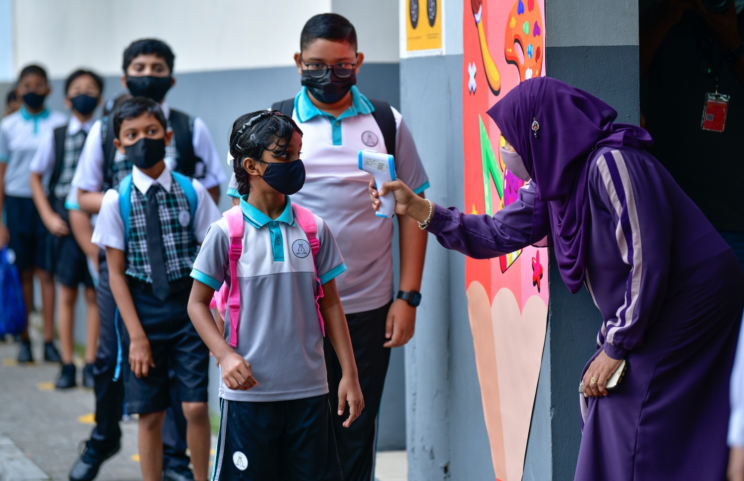 ގިނަ ދުވަސް ތަކަކަށް ފަހު ހުރިހާ ދަރިވަރުން ސްކޫލަށް