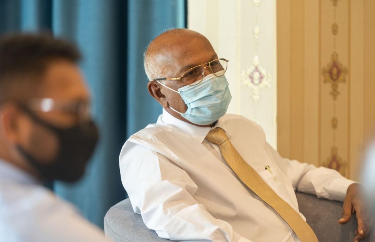 ހެލްތު މިނިސްޓަރު ނަސީމް: ދެ ޑޯޒު ފުރިހަމަކުރުމުން އެތެރޭގެ ދަތުރުތަކުގައި ކަރަންޓީން ވާކަށް ނުޖެހޭނެ.-- ފޮޓޯ: ހެލްތު މިނިސްޓްރީ