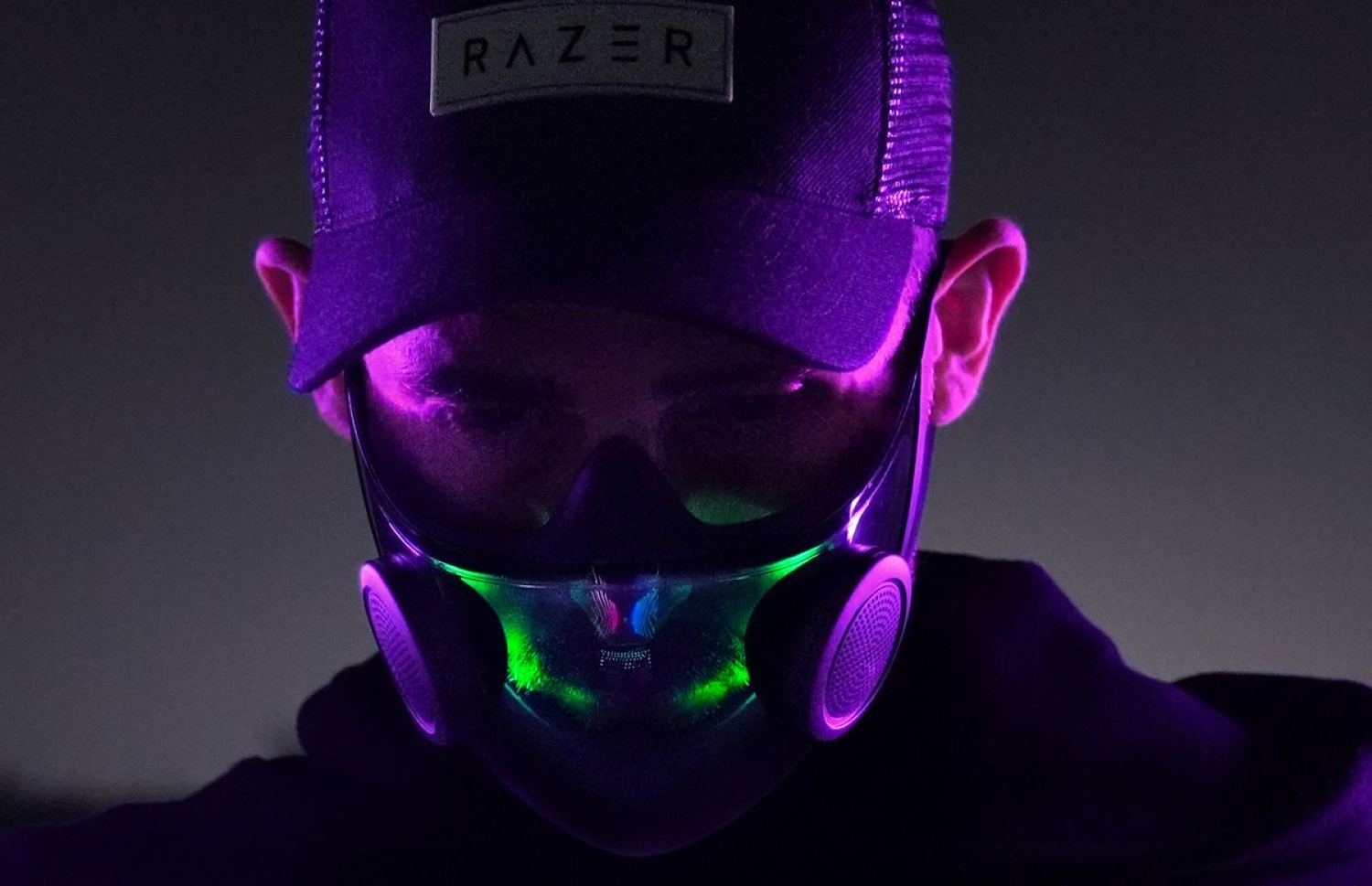 ރޭޒާގެ ސްމާޓް މާސްކަކާ މޮޑެލްއެއް.