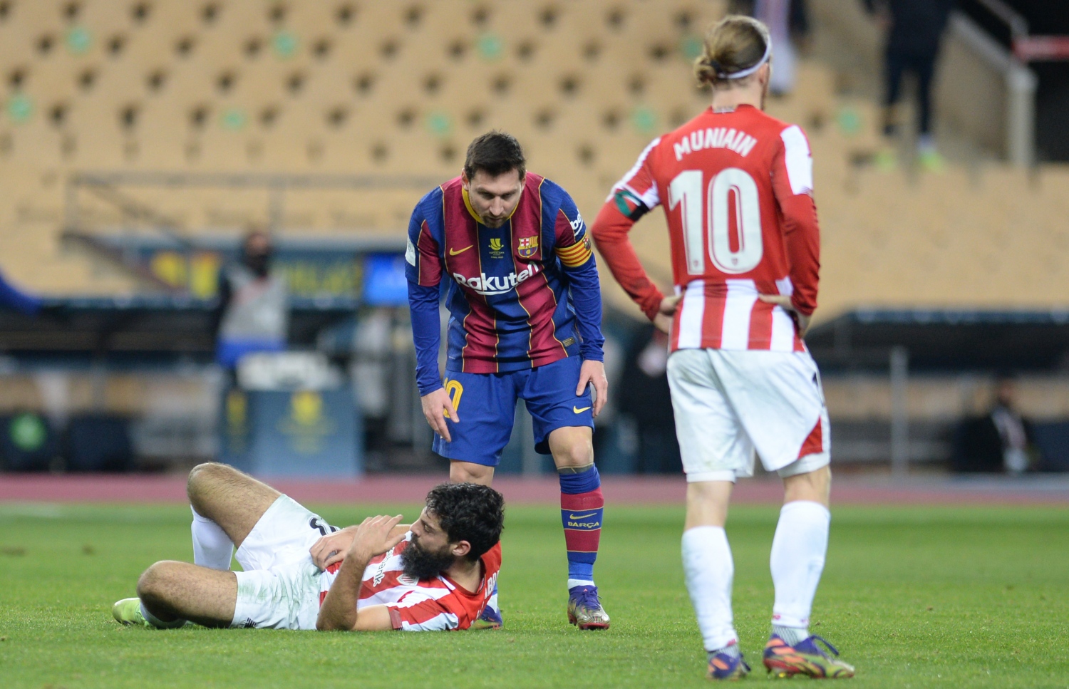 މެސީ (މ) ބިލްބާއޯގެ ވިޔަލިބްރޭ ކައިރީގައި.-- ފޮޓޯ: އޭއެފްޕީ