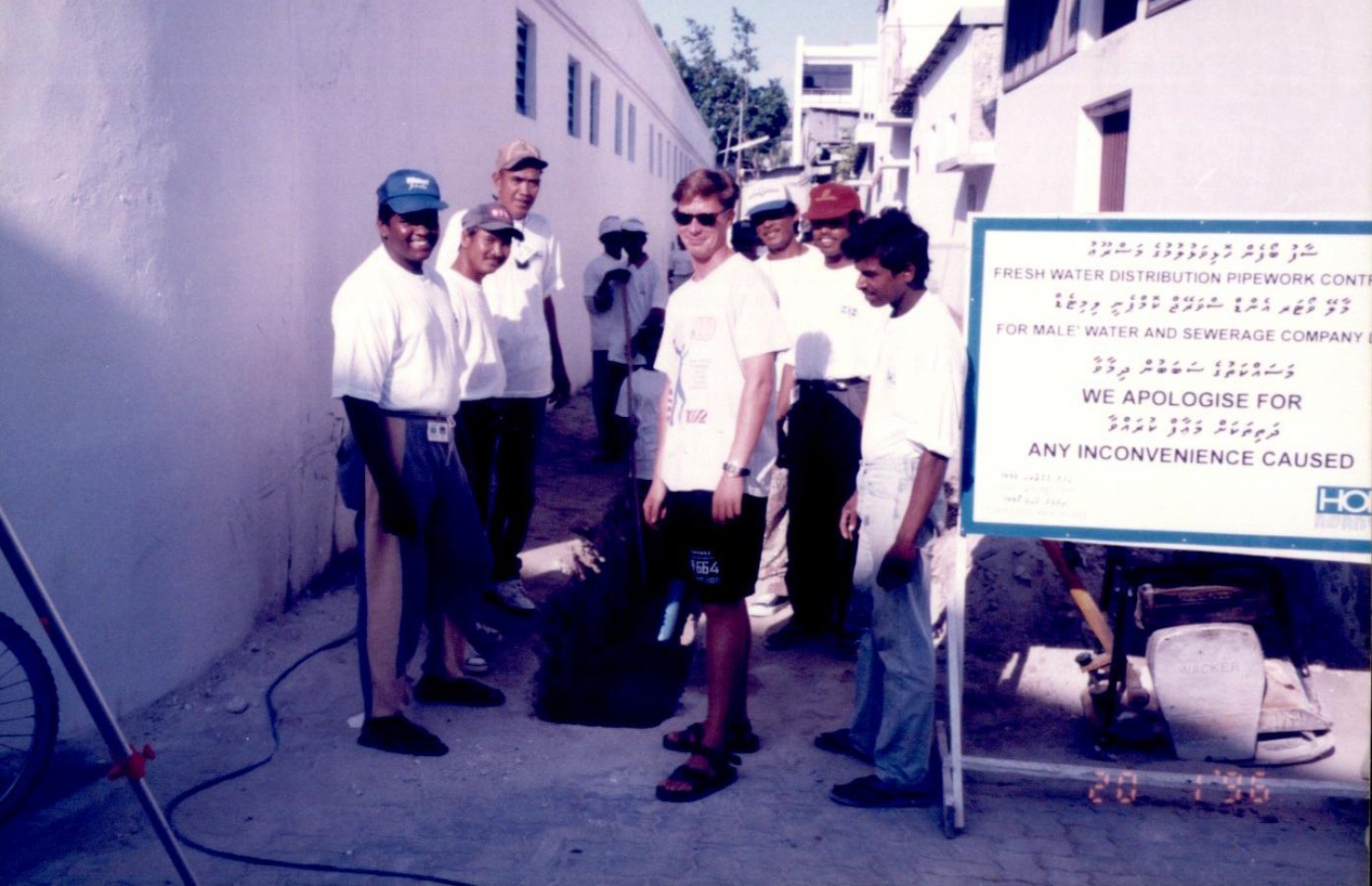 ޑެންމާކާ ގުޅިގެން އުފެއްދި އެމްޑަބްލިޔުއެސްސީން މާލޭގައި ފެން ހޮޅި ވަޅުލުމުގެ މަސައްކަތް ކުރިއަށް ގެންދަނީ: މިއީ މާލޭގެ ތަރައްގީއަށް އެޅި ވަރަށް ބޮޑު ފިޔަވަޅެއް