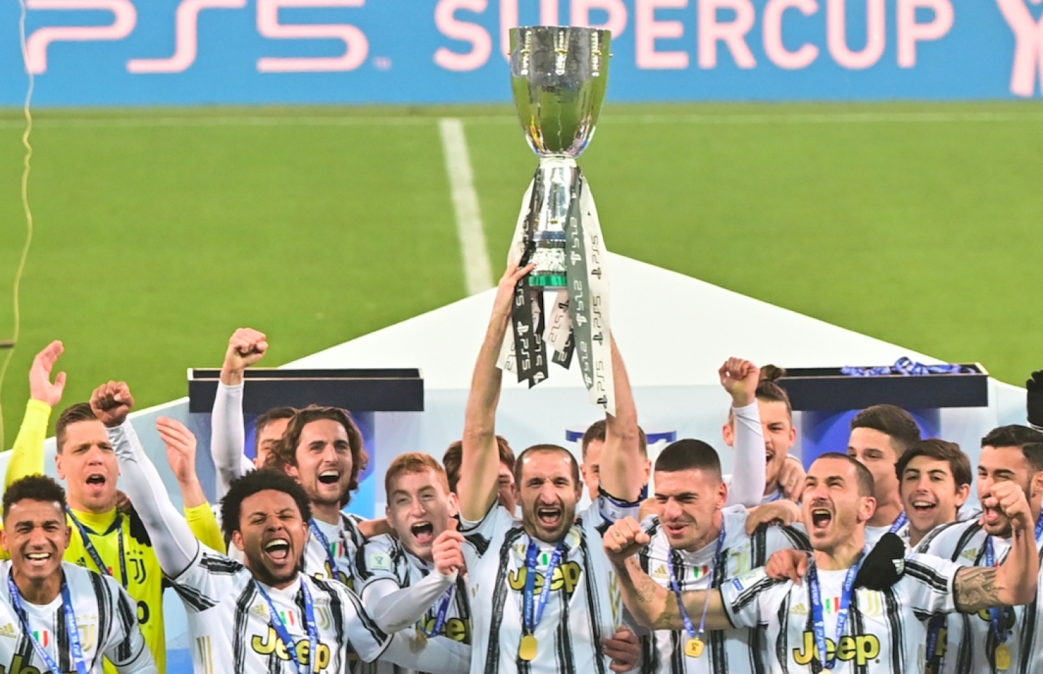 ޔުވެންޓަސްގެ ކުޅުންތެރިން ތަށްޓާ އެކު އުފާފާޅުކުރަނީ.-- ފޮޓޯ: އޭއެފްޕީ