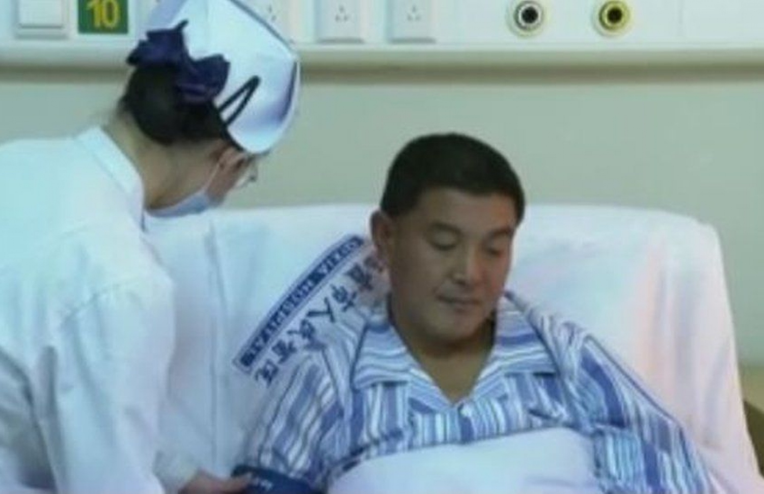 ޗައިނާގެ ރަން ވަޅުން ސަލާމަތް ކުރި ވަންގް ހޮސްޕިޓަލްގައި. --ފޮޓޯ: ސީސީޓީވީ