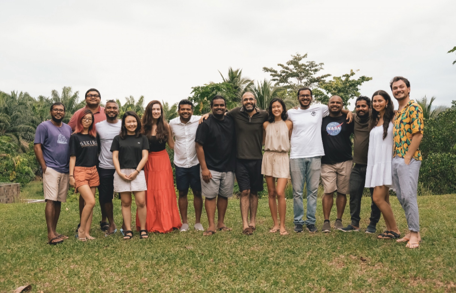 މެލޭޝިއާގައި ތިބެގެން މަސައްކަތް ކުރަމުން އަންނަ ލޮޓީފައިލްސްގެ ޓީމު: ރާއްޖޭގައި ތިބެގެން މަސައްކަތްކުރާ ދިވެހި ޑިވެލޮޕަރުންގެ އިތުރުން ލޮޓީފައިލްސްގެ ޑިވެލޮޕަރުން އެމެރިކާ އާއި އިނގިރޭސި ވިލާތް އަދި ޖަރުމަނުގައި ވެސް މަސައްކަތްކުރޭ