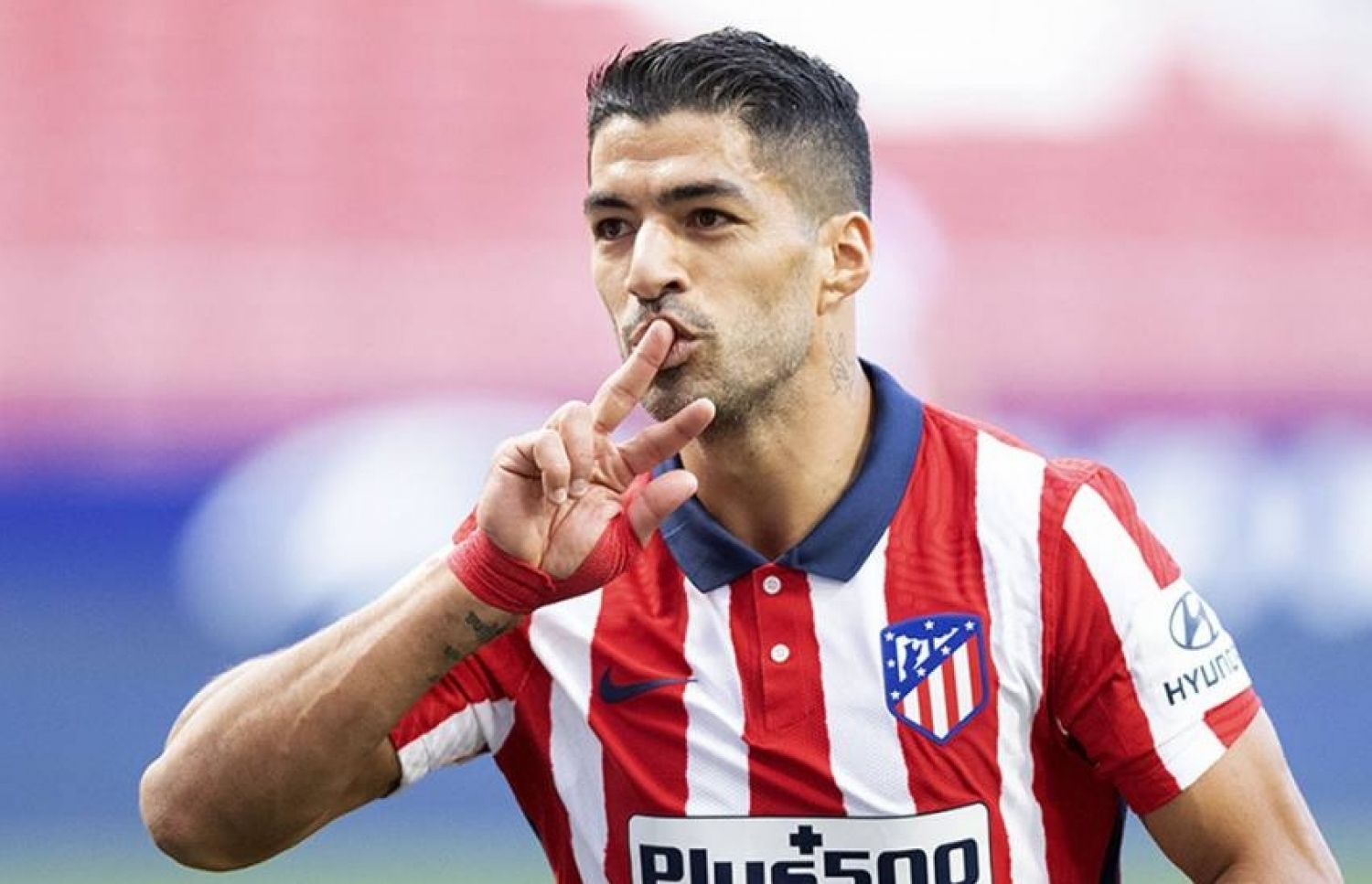 ސުއަރޭޒް: ބާސާ އިން އޭނާގެ އަގު ވަޒަންނުކުރާ ކަމަށް ބުނި. -- ފޮޓޯ / އޭއެފްޕީ