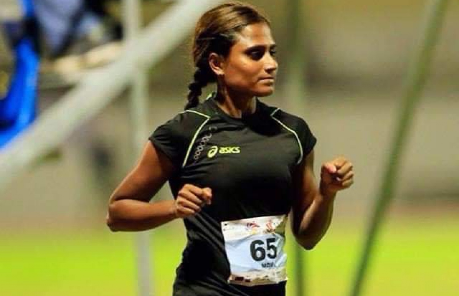 އަލުން ދުވަން ނުކުމެ، ޝަމްހާ މުބާރާތެއްގައި ދުވަނީ: އޭނާގެ މިހާރުގެ އުއްމީދަކީ 5000 މީޓަރު ދުވުން 20 މިނިޓަށް ވުރެ އަވަހަށް ނިންމުން