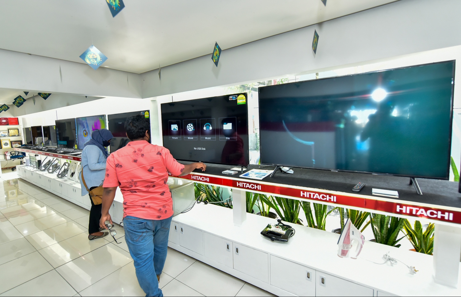 އެސްޓީއޯ ހޯމް އިމްޕްރޫވްމަންޓުގައި ވިއްކާ ބައެއް ޓީވީތައް