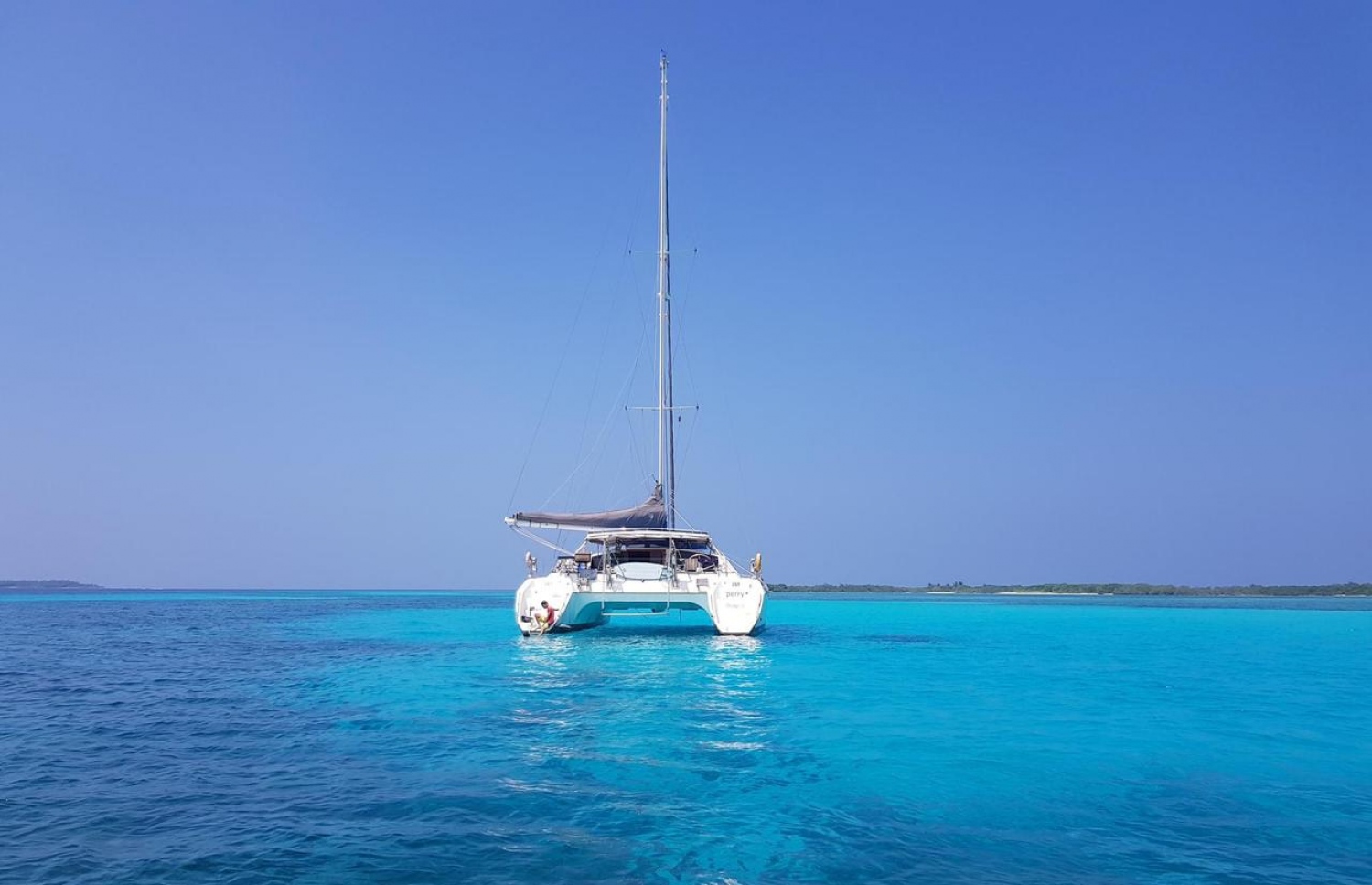 އުލިގަމު ބޭރުގައި އަޅާފައިވާ ޔޮޓެއް. -- ފޮޓޯ: ސޯޝަލް މީޑިއާ