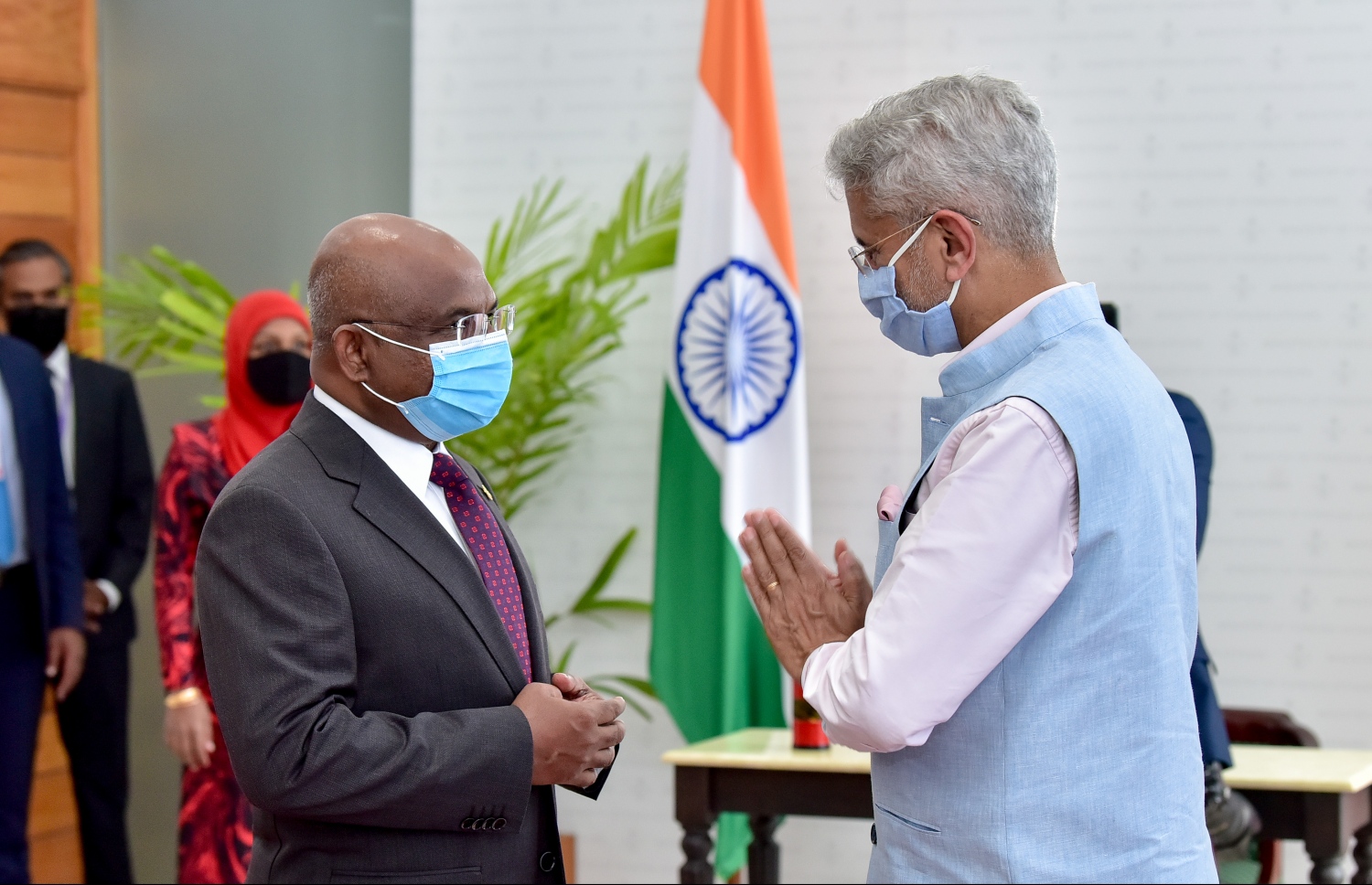 ފެބްރުއަރީ 20، 2021- އިންޑިއާގެ ޚާރިޖީ ވަޒީރު ސުބްރަމަނިއަން ޖައިޝަންކަރު ރަސްމީ ދަތުރެއްގައި މިއަދު ރާއްޖެ ވަޑައިގެން، ފޮރިން މިނިސްޓްރީގައި ބޭއްވި ރަސްމިއްޔާތުގައި ރާއްޖޭގެ ޚާރިޖީ ވަޒީރު ޝާހިދާ ވާހަކަ ދައްކަވަނީ.---ފޮޓޯ: ނިޝާން އަލީ/މިހާރު