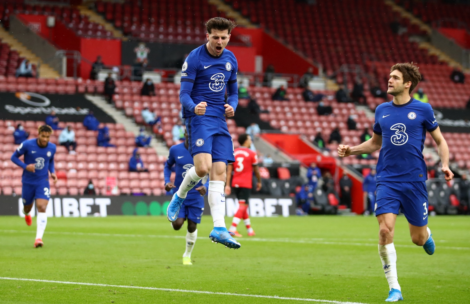 ލަނޑު ޖެހުމަށް ފަހު ޗެލްސީގެ މައުންޓް (މ) އުފާފާޅުކުރަނީ.-- ފޮޓޯ: އޭއެފްޕީ