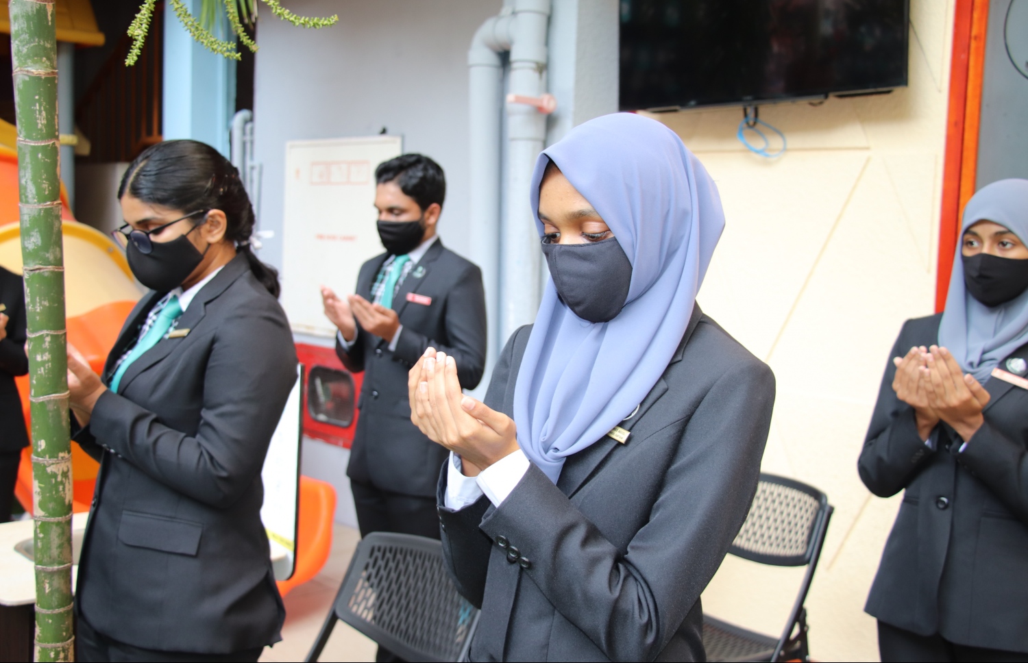 އަހުމަދިއްޔާ ސްކޫލްގެ އަހަރީ ދުވަހުގެ ރަސްމިއްޔާތުގައި ދަރިވަރުން ބައިވެރިވަނީ. -- ފޮޓޯ: އަހުމަދިއްޔާ ސްކޫލް