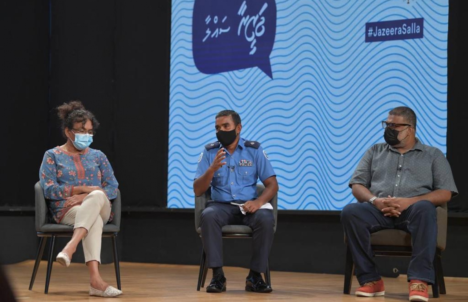 އިއްޔެ ބޭއްވި ޖަޒީރާ ސައްލާގައި ޑީއީޑީގެ ހެޑް ޝާކިރު (މ) ވާހަކަދައްކަވަނީ.-- ފޮޓޯ: ރައީސް އޮފީސް