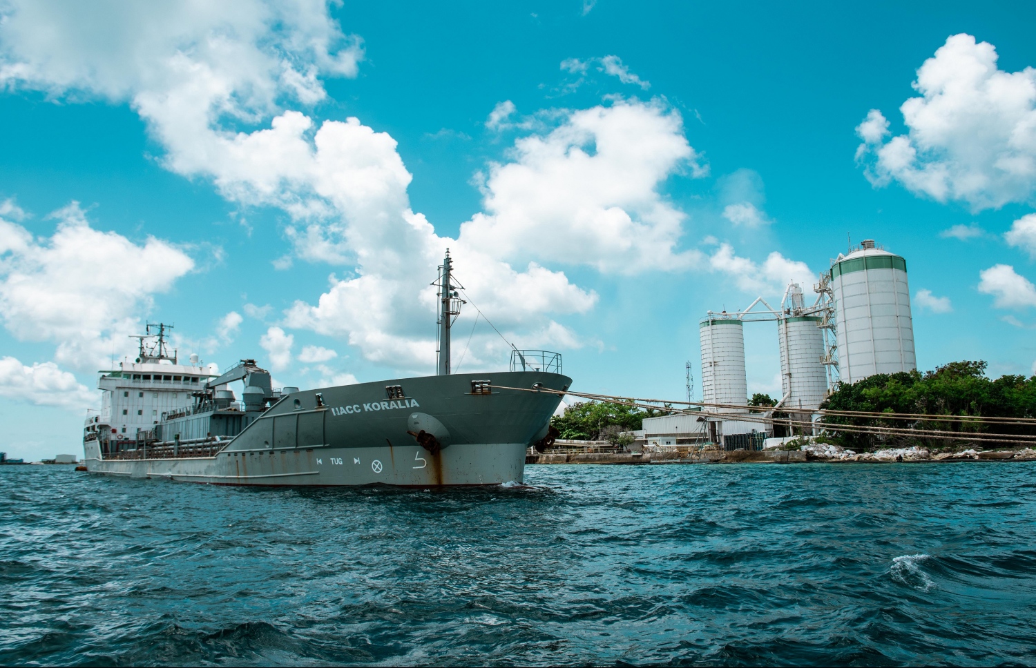 ރޭސުޓްގެ ސިމެންތި ސައިޓް ހުންނަނީ ތިލަފުށީގައި