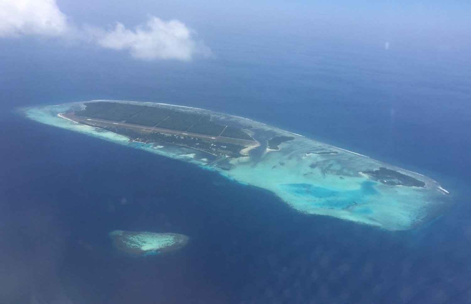 ކާޑެއްދޫ އެއާޕޯޓު: އެތަނަށް ސިފައިން ކުރީ ރިސްކީ ދަތުރެއް