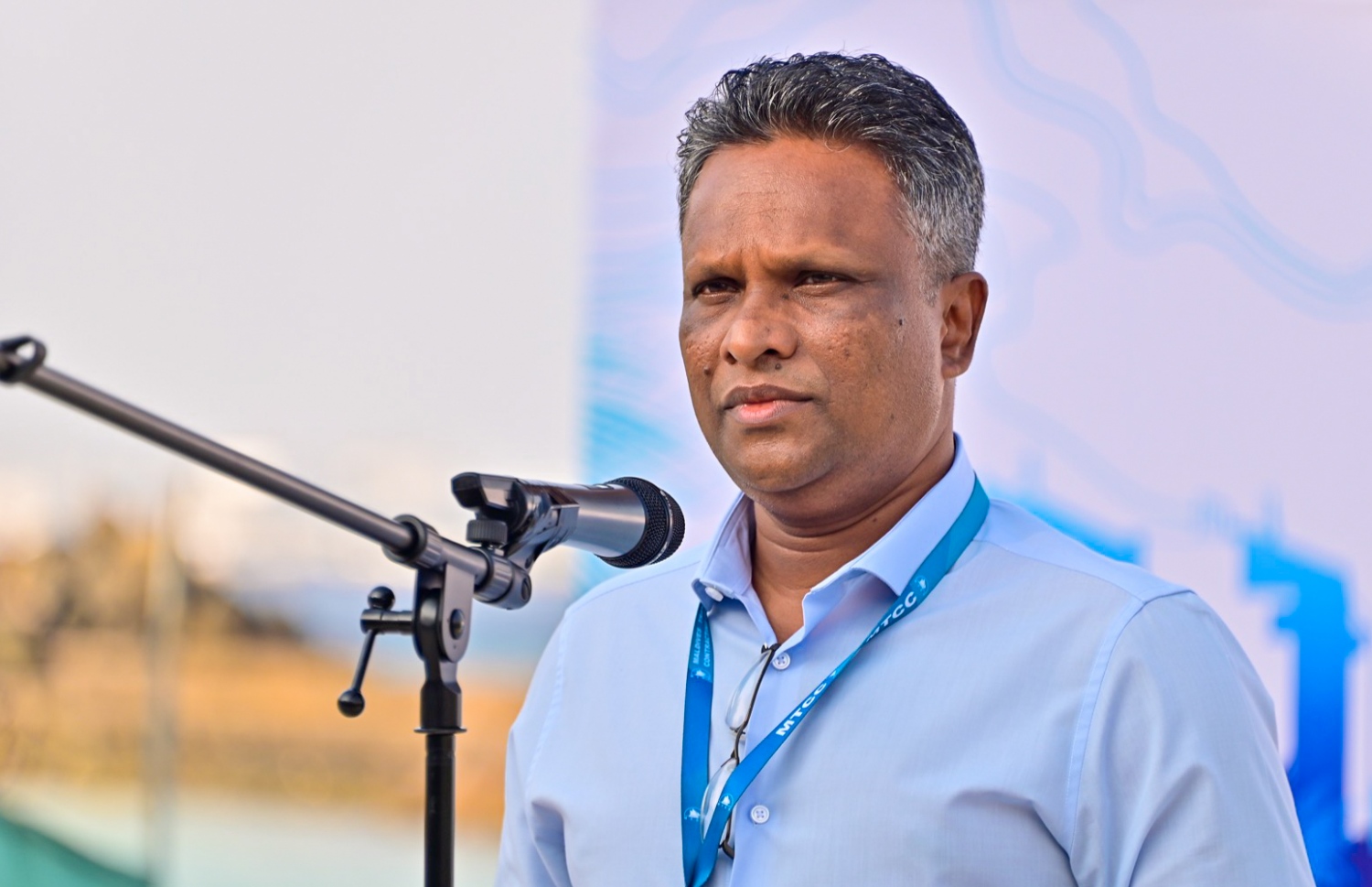 އެމްޓީސީސީގެ ސީއީއޯ އާދަމް އާޒިމް ވާހަކަދައްކަވަނީ-- ފޮޓޯ: އަހުމަދު އަވްޝަން/މިހާރު