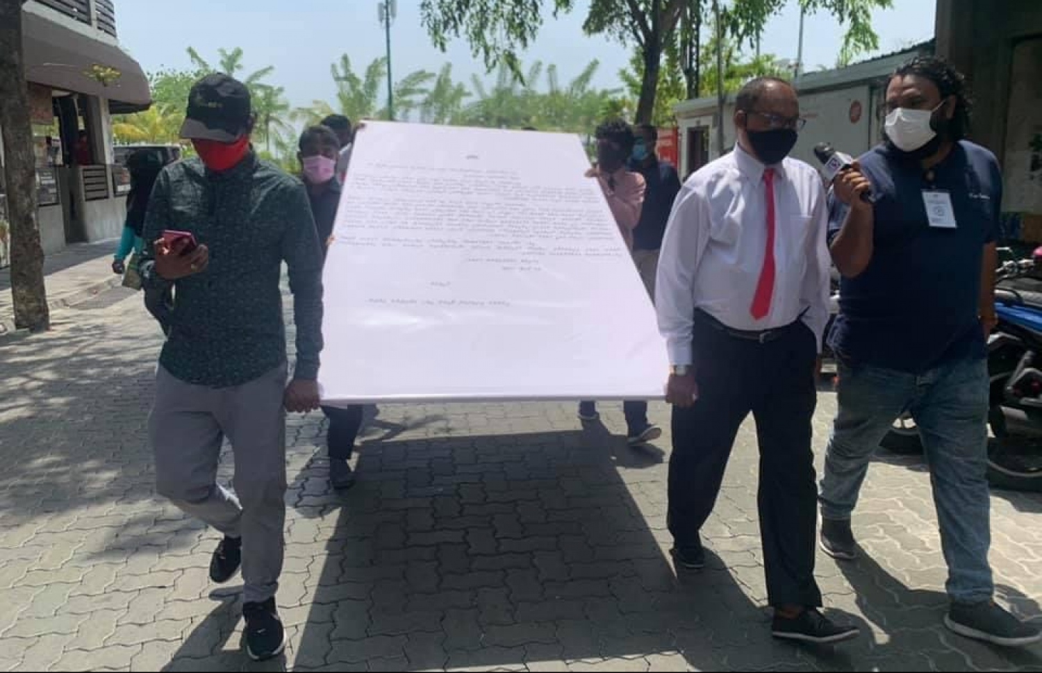 އިދިކޮޅުން ރައީސް އިބްރާހީމް މުހައްމަދު ސޯލިހަށް ފޮނުވި ބޮޑު ސިޓީ ގެންދަނީ