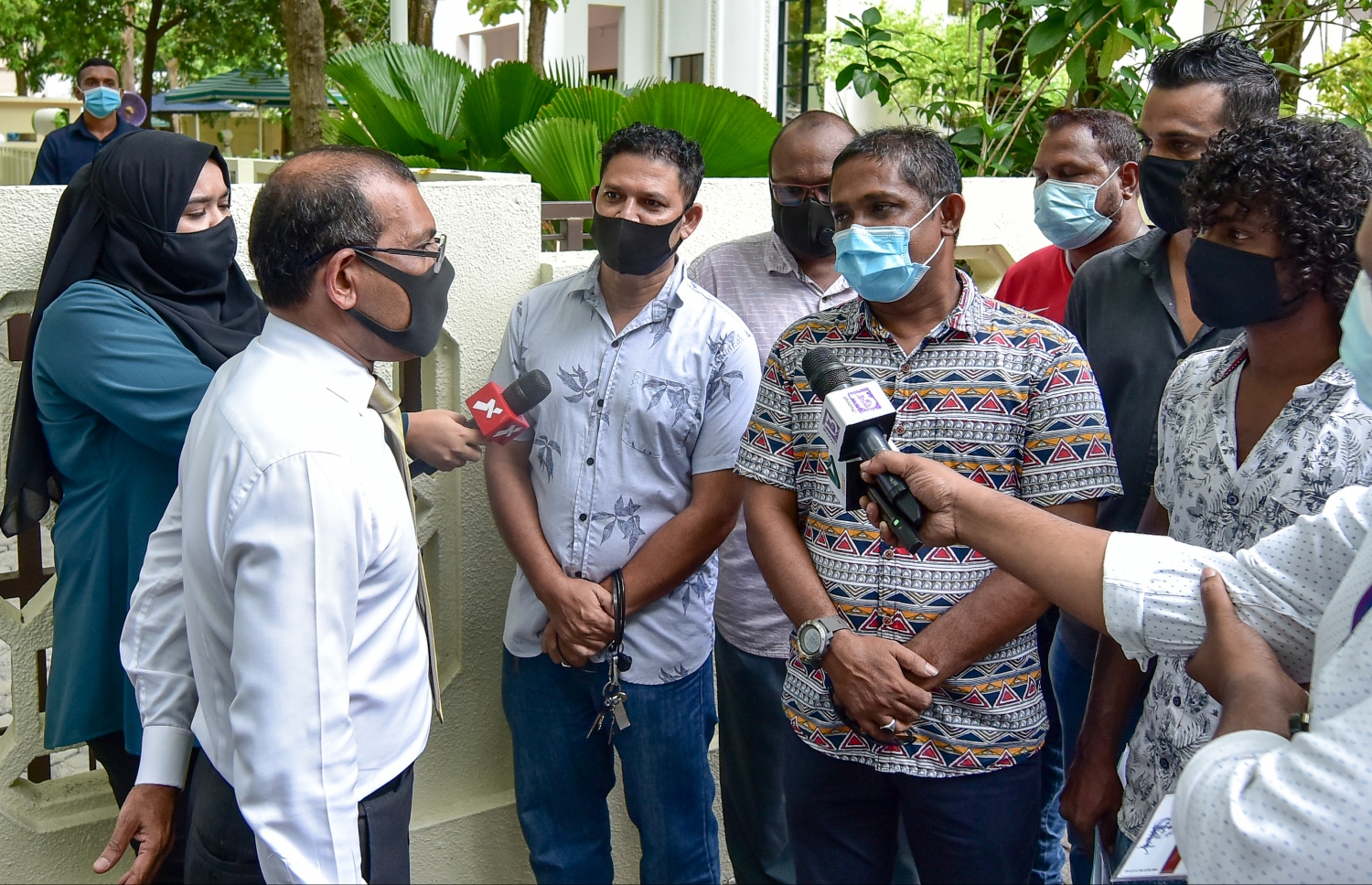 ޓެކްސީ ޑްރައިވަރުންތަކެއް މަޖިލީހުގެ ރައީސާ ވަރަށް ފަހުން ބައްދަލު ކުރަނީ -- ފައިލް ފޮޓޯ: މިހާރު