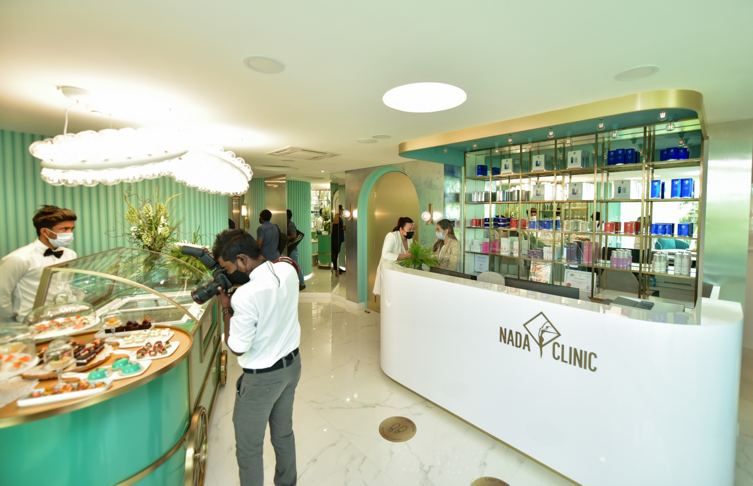 މާލެ: މާޗް 29، 2021: ނަދާ ކްލިނިކް: ދުނިޔޭގެ ބާޒާރުގައި މިވަގުތު ލިބެންހުރި އެންމެ އެޑްވާންސް އެސްތެޓިކްސް، ކޮސްމަޓޮލޮޖީ އަދި ރީޖުވެނޭޝަންގެ ހިދުމަތްތައް ލިބޭނެ.-- ފޮޓޯ: އަހުމަދު އަވްޝަން އިލްޔާސް /މިހާރު