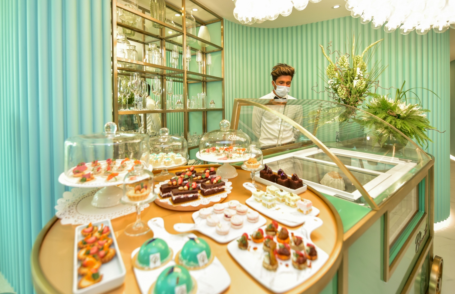 މާލެ: މާޗް 29، 2021: ނަދާ ކްލިނިކް: ދުނިޔޭގެ ބާޒާރުގައި މިވަގުތު ލިބެންހުރި އެންމެ އެޑްވާންސް އެސްތެޓިކްސް، ކޮސްމަޓޮލޮޖީ އަދި ރީޖުވެނޭޝަންގެ ހިދުމަތްތައް ލިބޭނެ.-- ފޮޓޯ: އަހުމަދު އަވްޝަން އިލްޔާސް /މިހާރު