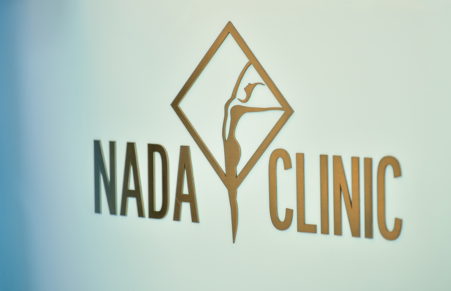 މާލެ: މާޗް 29، 2021: ނަދާ ކްލިނިކް: ދުނިޔޭގެ ބާޒާރުގައި މިވަގުތު ލިބެންހުރި އެންމެ އެޑްވާންސް އެސްތެޓިކްސް، ކޮސްމަޓޮލޮޖީ އަދި ރީޖުވެނޭޝަންގެ ހިދުމަތްތައް ލިބޭނެ.-- ފޮޓޯ: އަހުމަދު އަވްޝަން އިލްޔާސް /މިހާރު