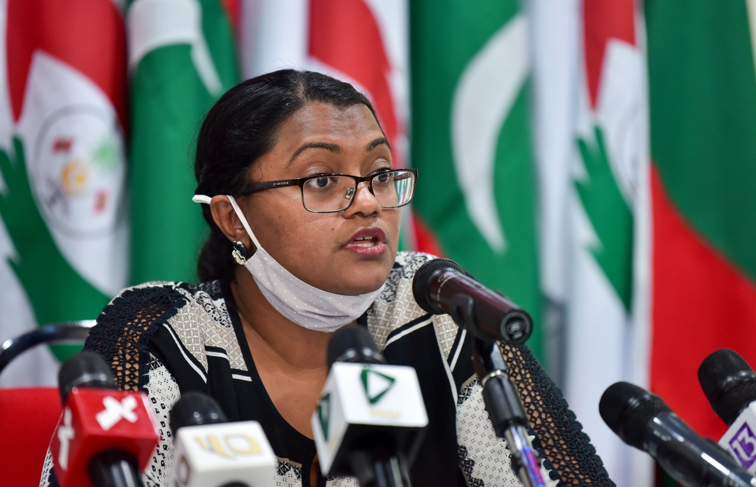 ޝިއުނާ: ދައުލަތުގެ މުވައްޒަފުންނަށް، ޖެހިލުމެއް ނެތި ކޮރަޕްޝަން ރިޕޯޓްކުރެވޭނެ ފަހި މާހައުލެއް ނެތްކަން، ލިބޭ ޝަކުވާތަކުން އެނގޭ ކަމަށް ވިދާޅުވި.