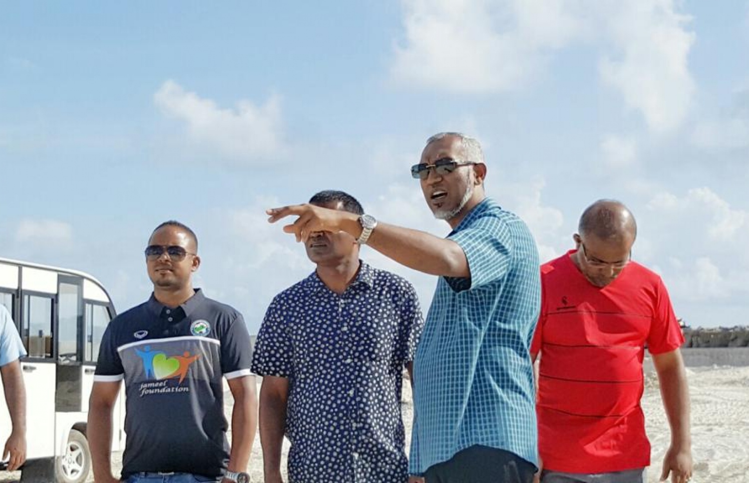 ޑރ. މުއިއްޒުގެ ހައުސިން މިނިސްޓަރުކަމުގައި ހިންގި މަޝްރޫއެއްގެ މަސައްކަތް ބައްލަވައި، އިރުޝާދު ދެއްވަނީ.