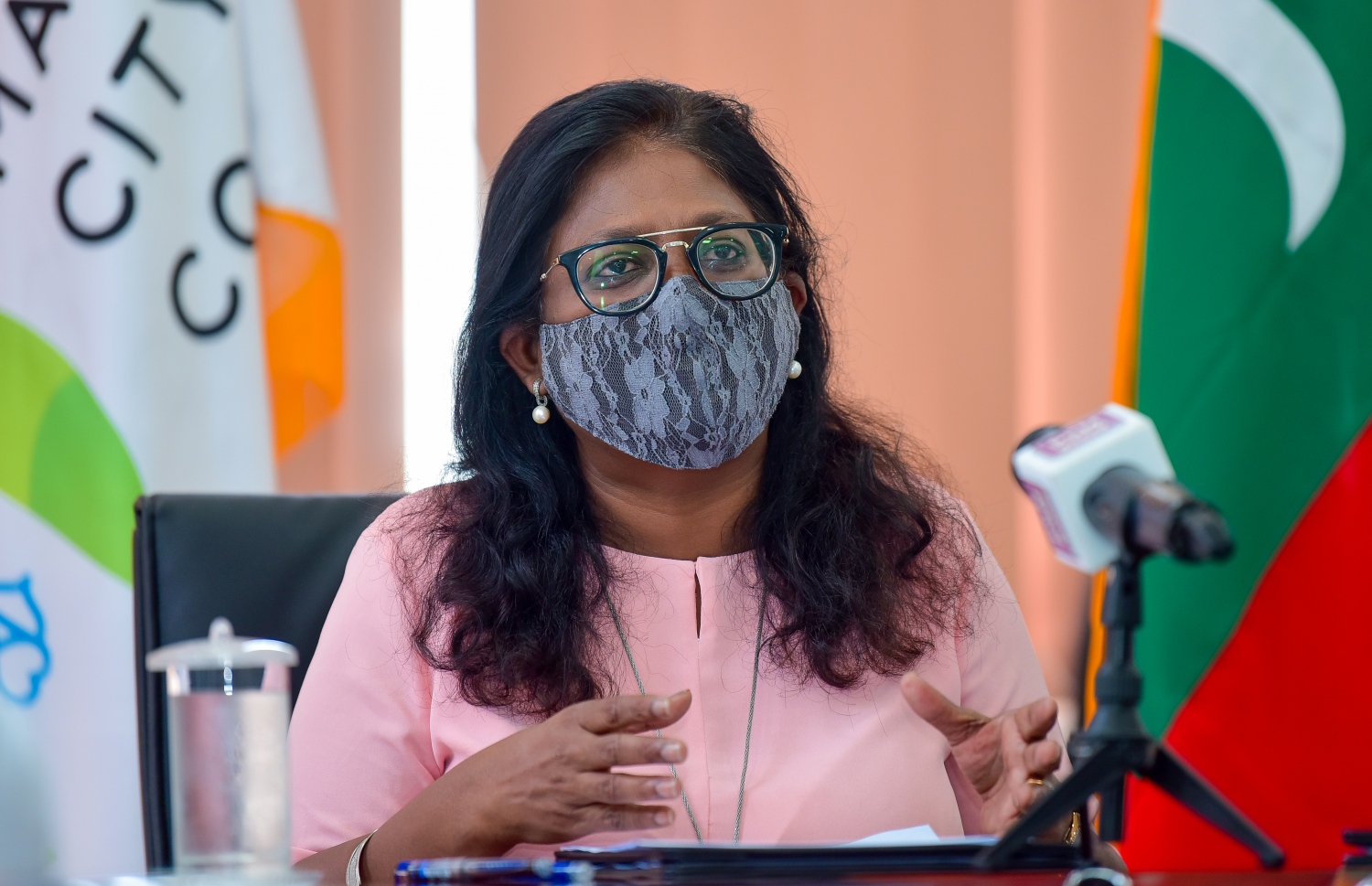 މިއަދު ސޮއިކުރެވުނު އެއްބަސްވުމާ ގުޅިގެން މާލޭގެ މޭޔަރު ޝިފާ ވާހަކަދައްކަވަނީ -- ފޮޓޯ: އަހުމަދު އަވްޝަން އިލްޔާސް/ މިހާރު