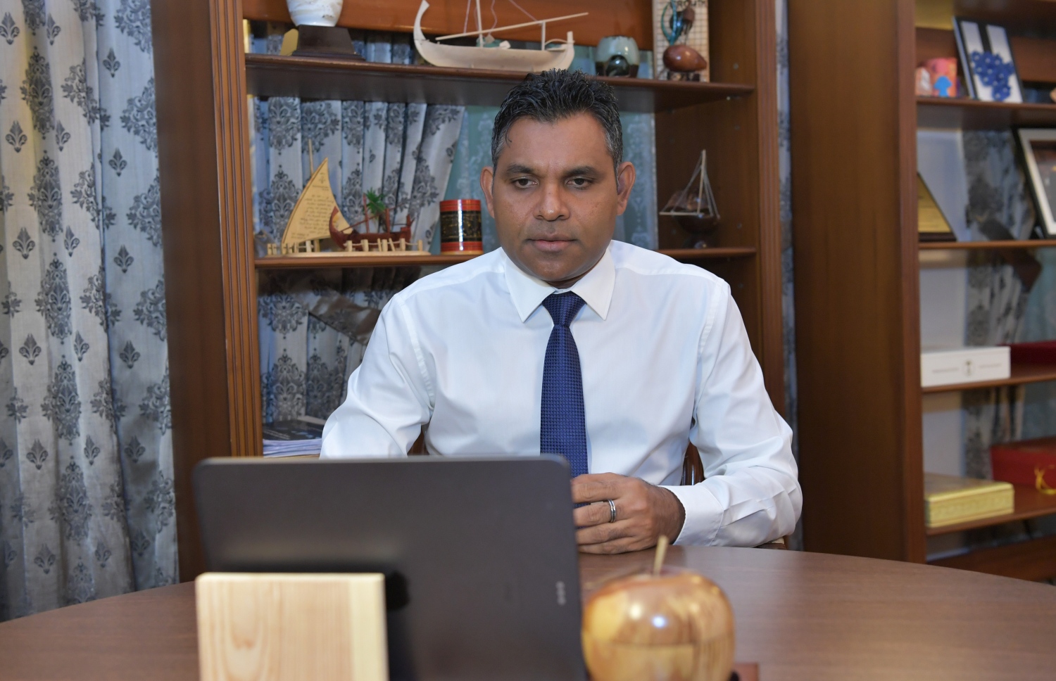 އައްޑޫގައި ޗައިލް ޑެވެލޮޕްމެންޓް ސެންޓަރު ހުޅުވުމުގެ ރަސްމިއްޔާތުގައި ނައިބު ރައީސް ވާހަކަދައްކަވަނީ -- ފޮޓޯ: ރައީސް އޮފީސް