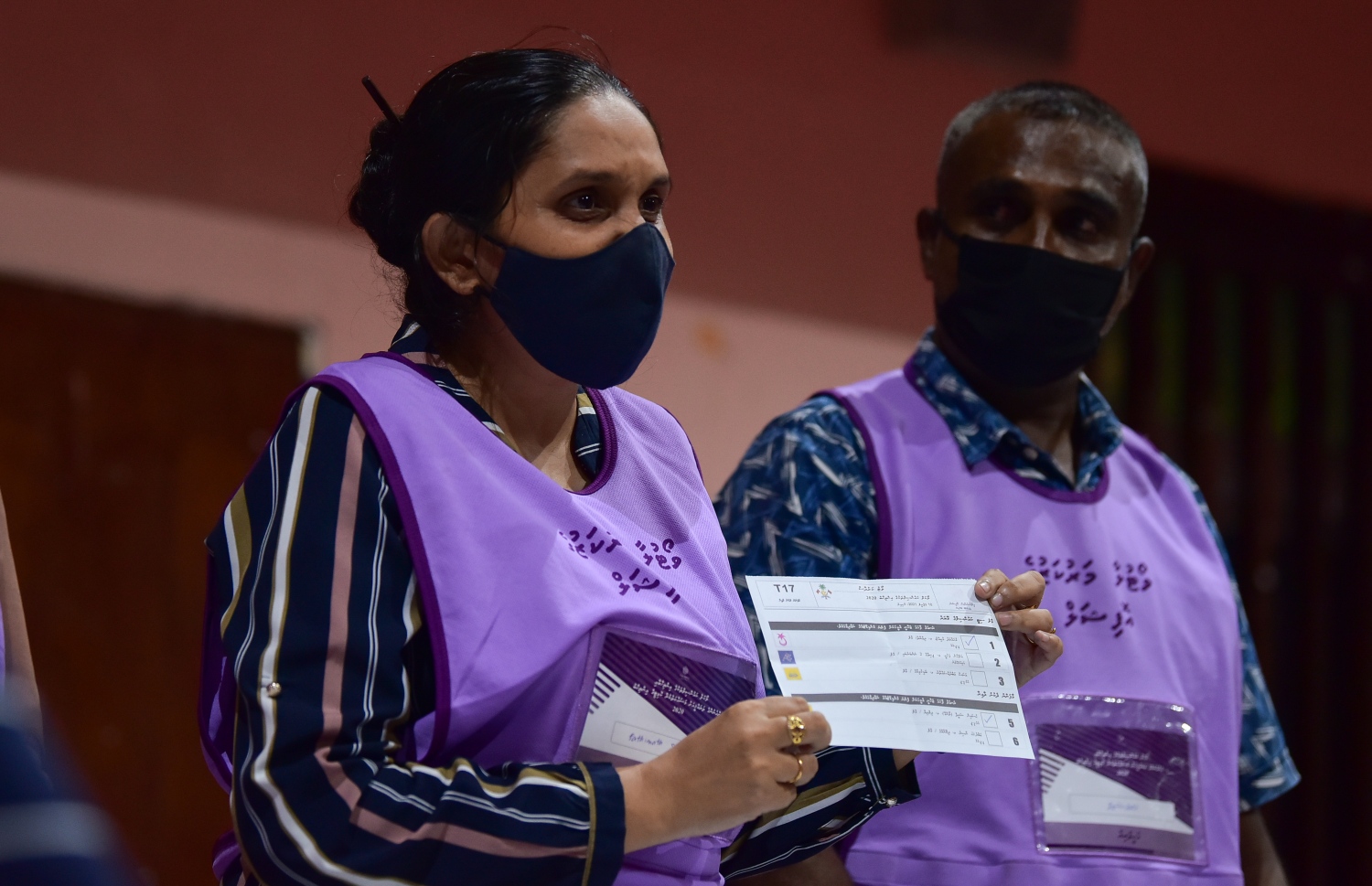 މާލެ: އޭޕްރިލް 10، 2020: ލޯކަލް ކައުންސިލް އިންތިހާބުގެ ވޯޓު ގުނުމުގެ މަސައްކަތް ކުރިއަށް ދަނީ.-- ފޮޓޯ: އަހުމަދު އަވްޝަން އިލްޔާސް /މިހާރު