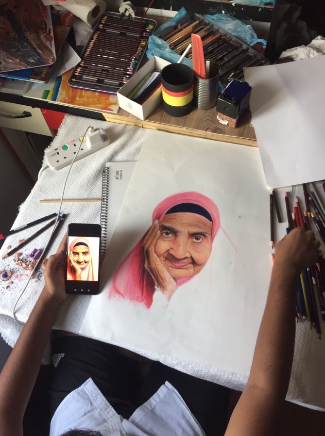 ހައްވަދައިތަގެ ތަސްވީރު ކުރަހަމުން ދިޔައިރު ނަގާފައިވާ ފޮޓޯއެއް.-- ފޮޓޯ: ހުސެއިން އާއިޝް އަޝްރަފް