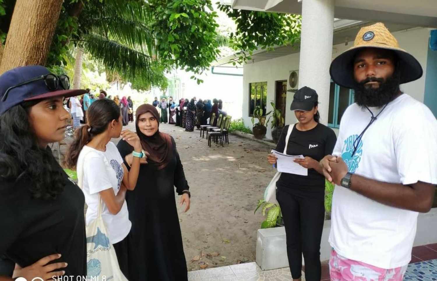 ރަށުގައި ބޭއްވި އިޖުތިމާއީ ހަރަކާތެއްގައި ސާރާ