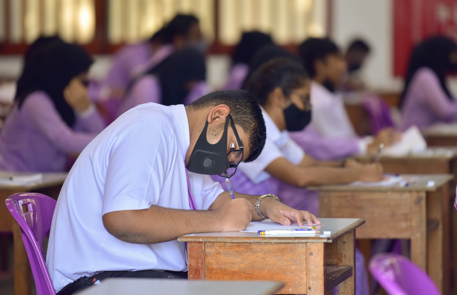 ބޮޑު އިމްތިހާނު ފެށިގެން ކުރިއަށް