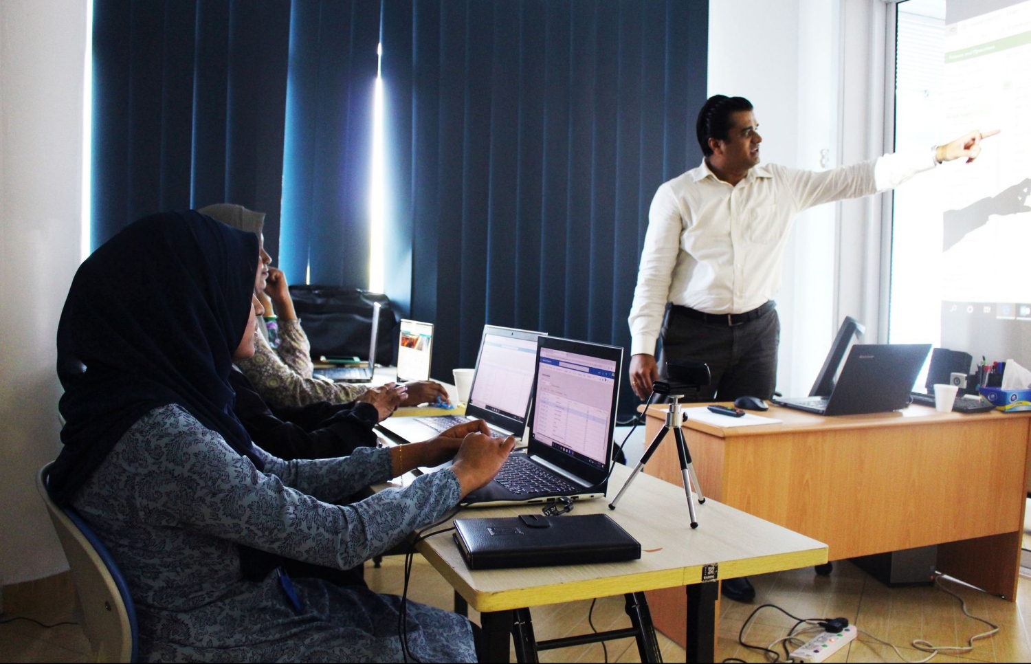 އެމްޓީސީސީގެ މުވައްޒަފުންނަށް ޓްރެއިނިން އެއް ދެނީ