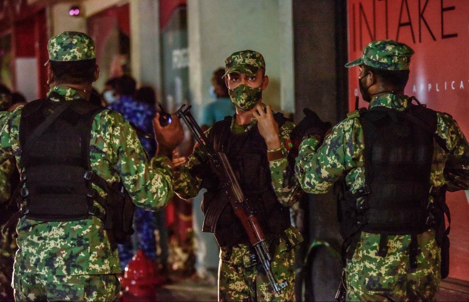 އެއްޗެއް ގޮއްވާލި ސަރަހައްދުގައި މިރޭ ސިފައިން ހަރަކާތްތެރި ވަނީ -- ފޮޓޯ: ނިޝާން އަލީ/ މިހާރު