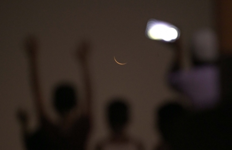 Mula roadha vaanee kon dhuvahaku?