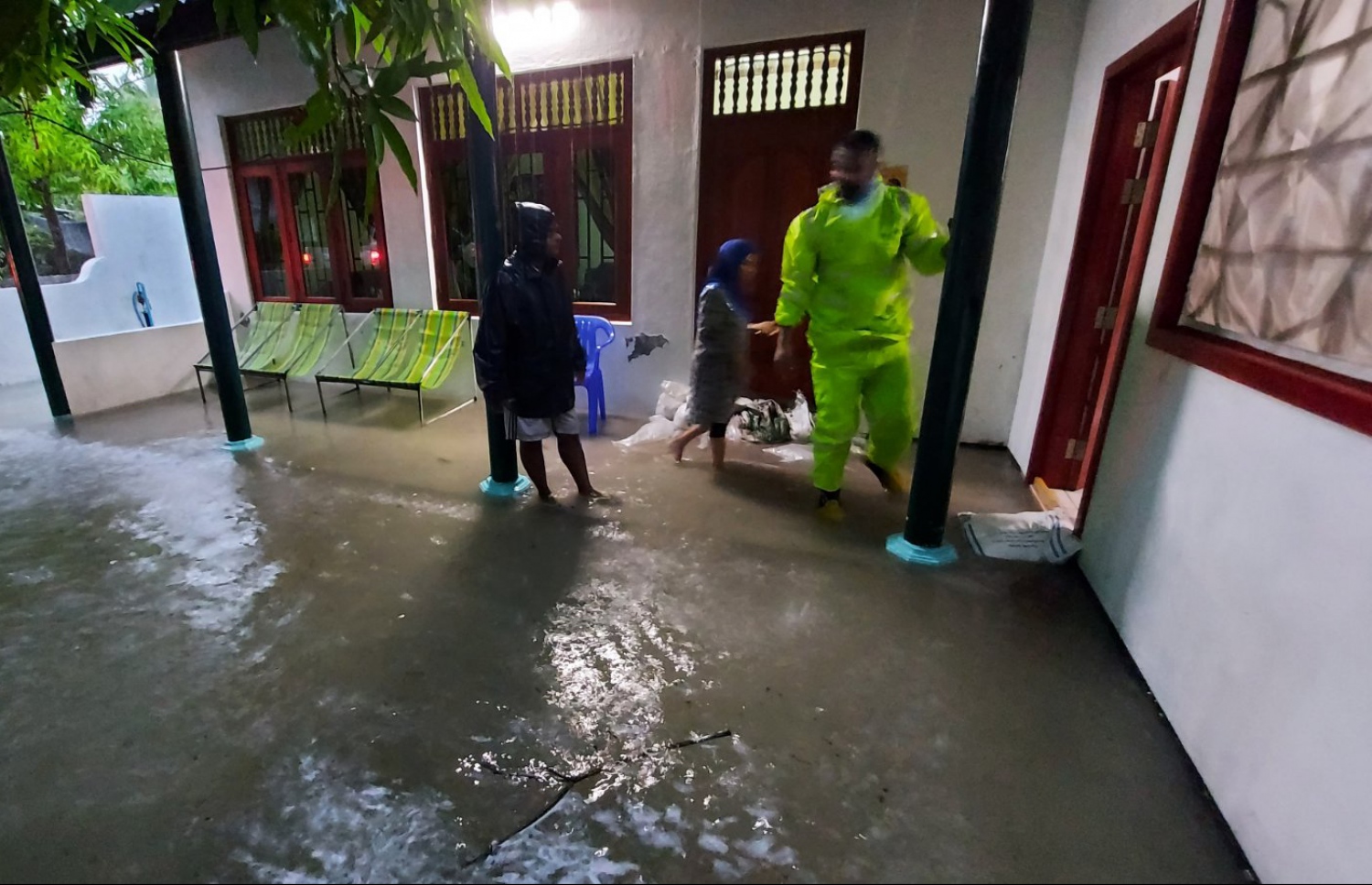 އައްޑޫގެ ވިއްސާރައިގެ ތެރެއިން.