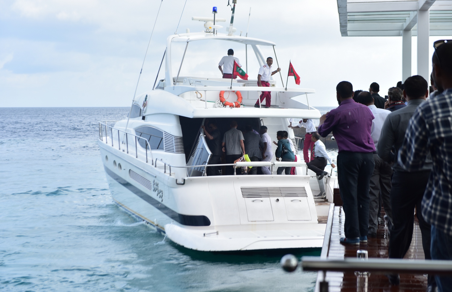 "ފިނިފެންމާ" ލޯންޗުގައި ބޮން ގޮއްވާލުމުގެ ކުޑައިރުކޮޅެއް ފަސް -- ފޮޓޯ: ހަވީރު އާކައިވް