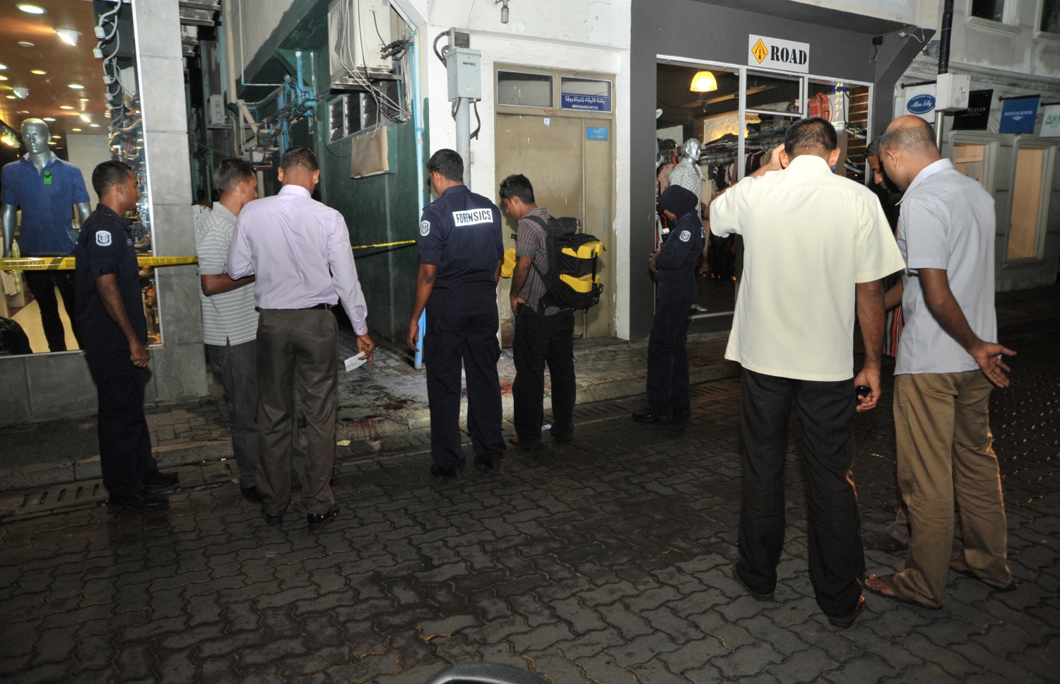 ހިލްއަތު ރަޝީދަށް ދިން ހަމަލަ ފުލުހުން ތަހުގީގު ކުރަނީ -- ފޮޓޯ: ހަވީރު އާކައިވް