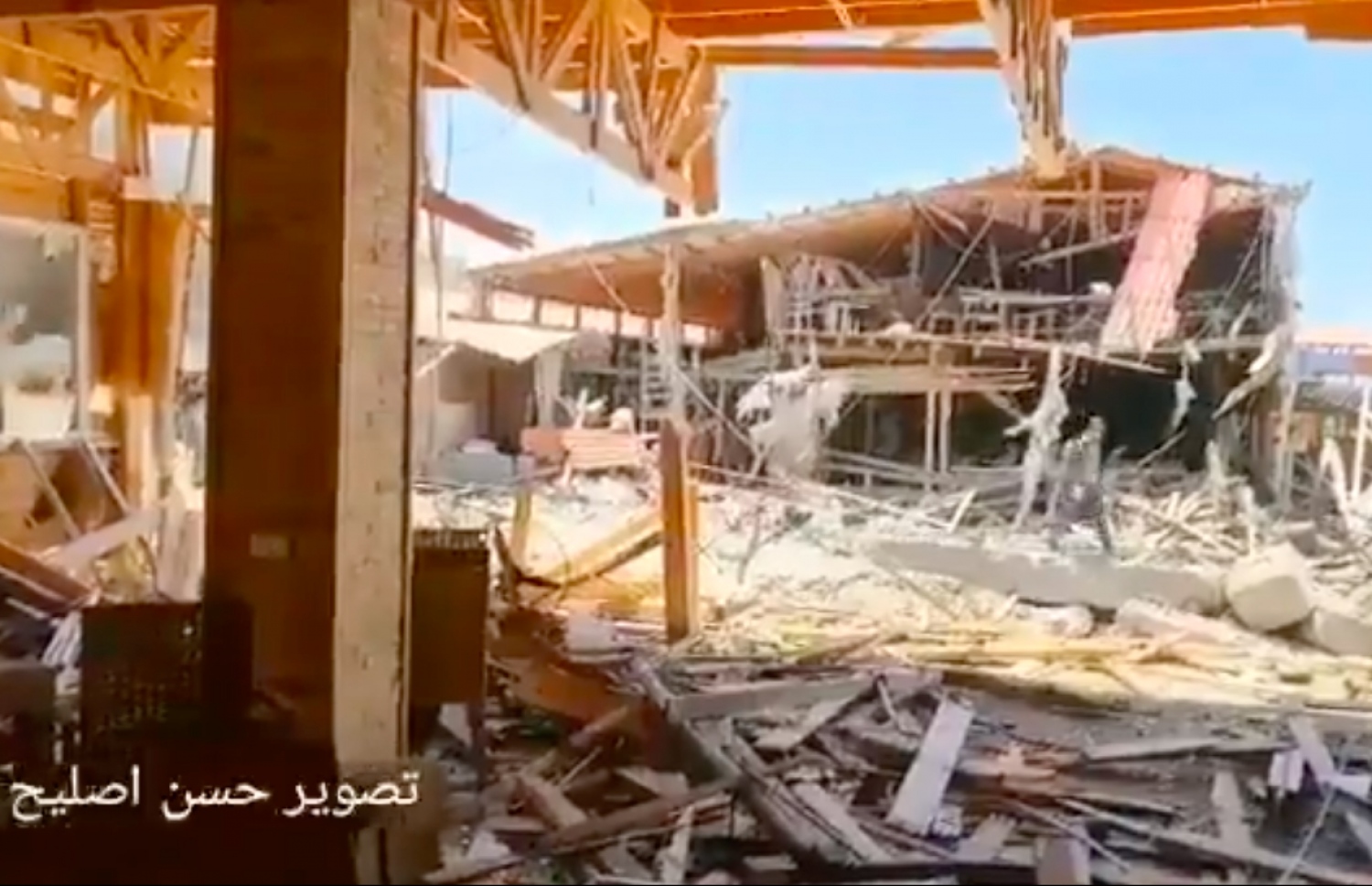 ފަލަސްތީން: ގާޒާ: މޭ 18، 2021: ފަލަސްތީނުގެ ގާޒާގައި ހުންނަ "ގާޒާ މޯލްޑިވްސް ރެސްޓޯރެންޓް" އެއްކޮށް ބިމާހަމަކޮށްލާފައި.-- ފޮޓޯ: ރޮއިޓާސް